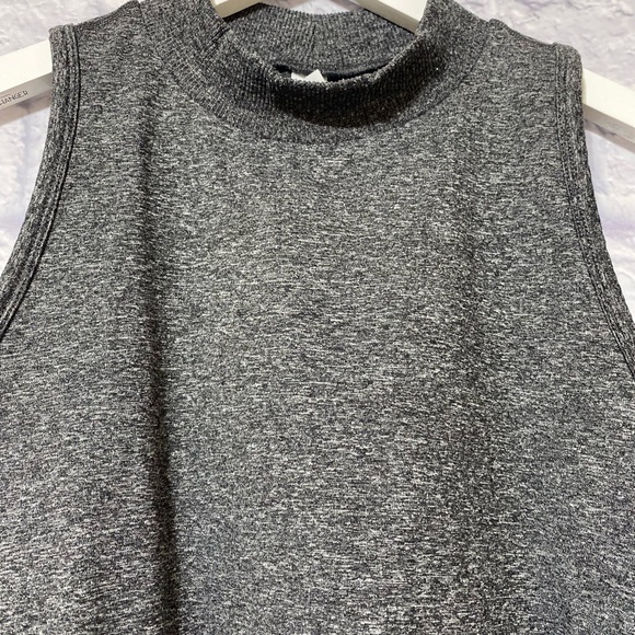 Old navy Cozecore crop top - Picture 6 of 9